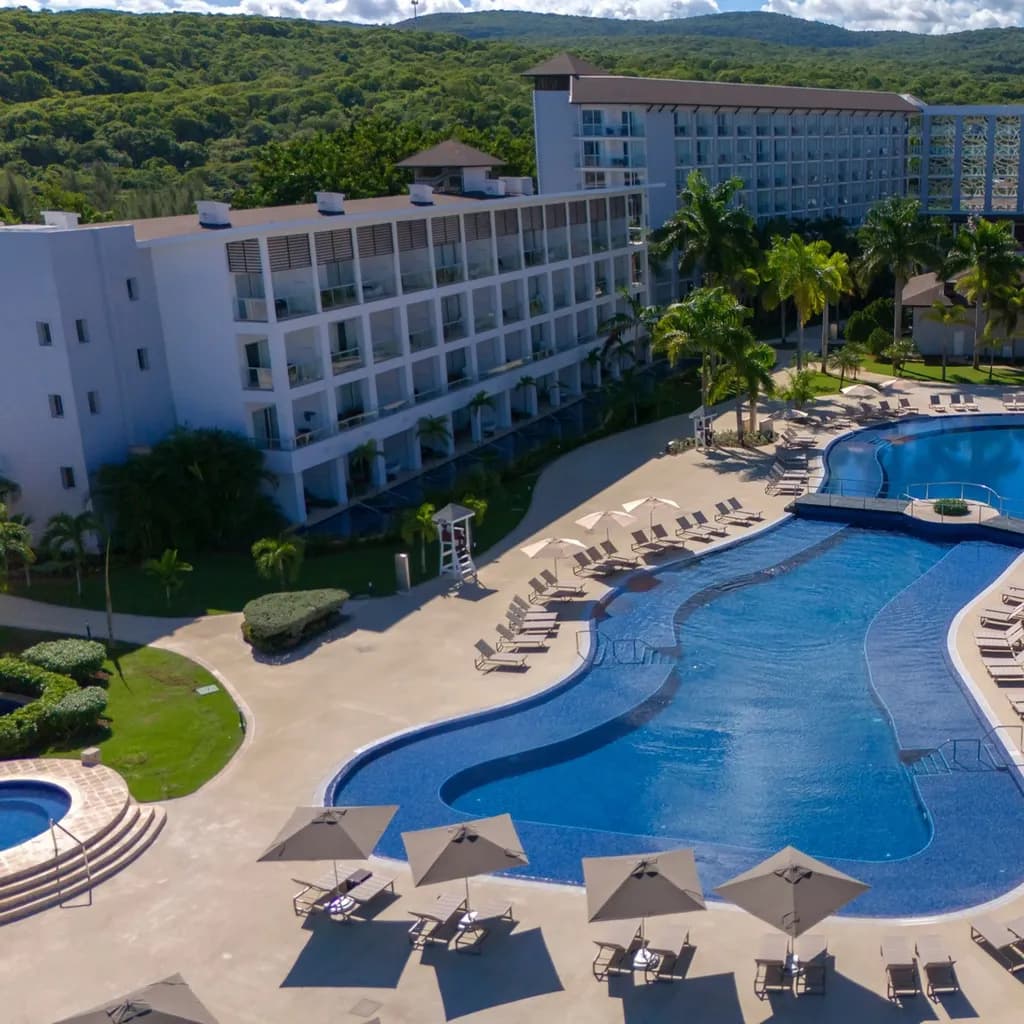 Transfer from Punta Cana Airport to Royalton Punta Cana